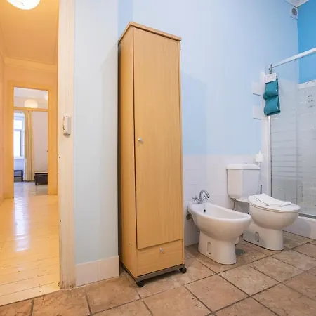 Daire 3bdr Mouraria By Lovelystay Lisboa